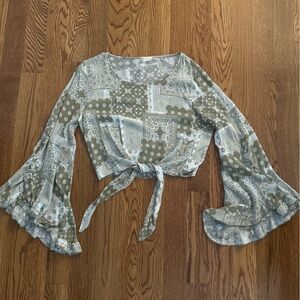 Altar'd State Gray Floral Top
